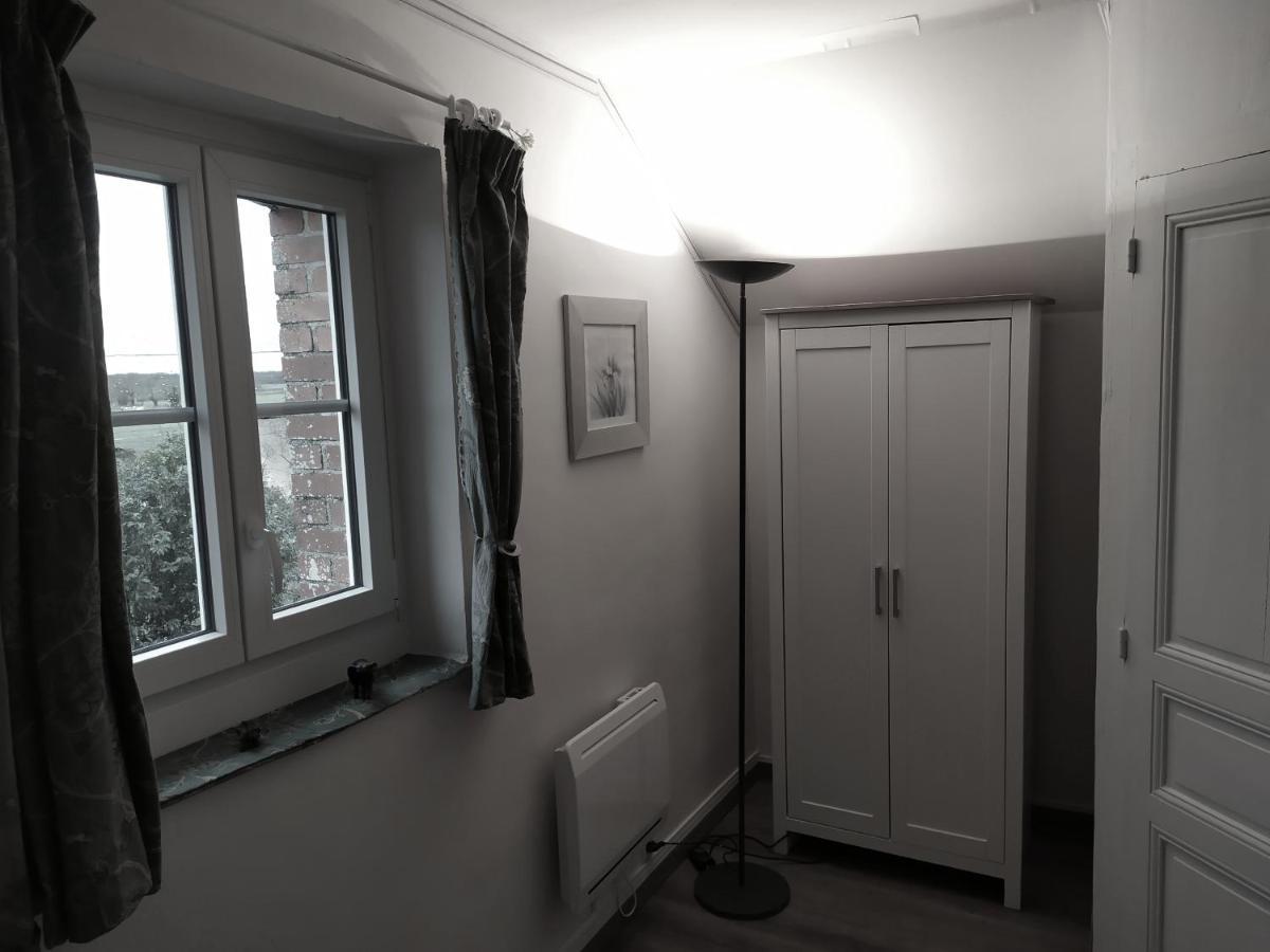 Petit Saint Hubert 1 A 4 Personnes Bed & Breakfast Velles  Exterior photo
