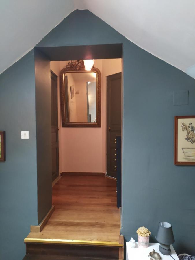 Petit Saint Hubert 1 A 4 Personnes Bed & Breakfast Velles  Exterior photo