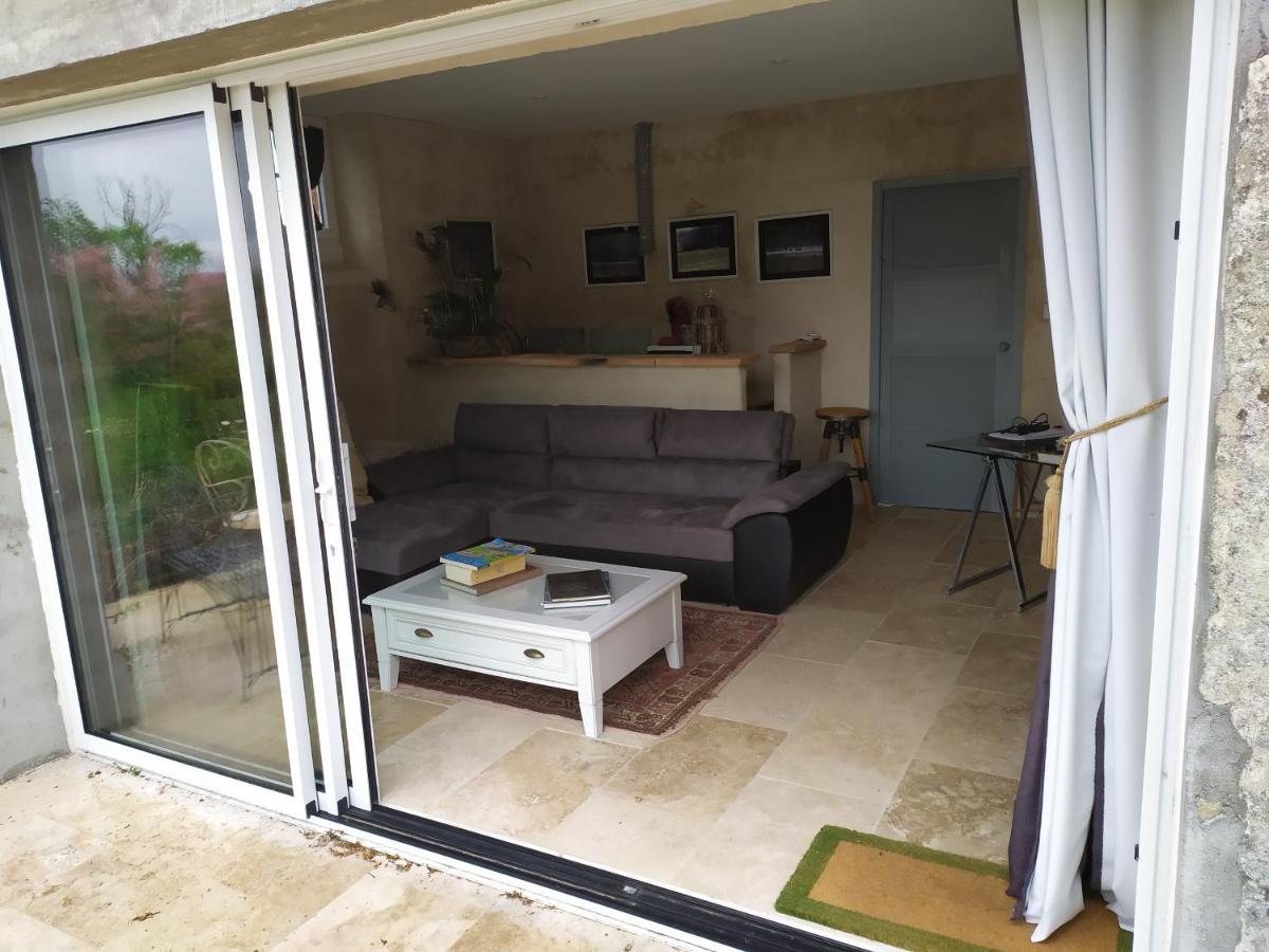 Petit Saint Hubert 1 A 4 Personnes Bed & Breakfast Velles  Exterior photo